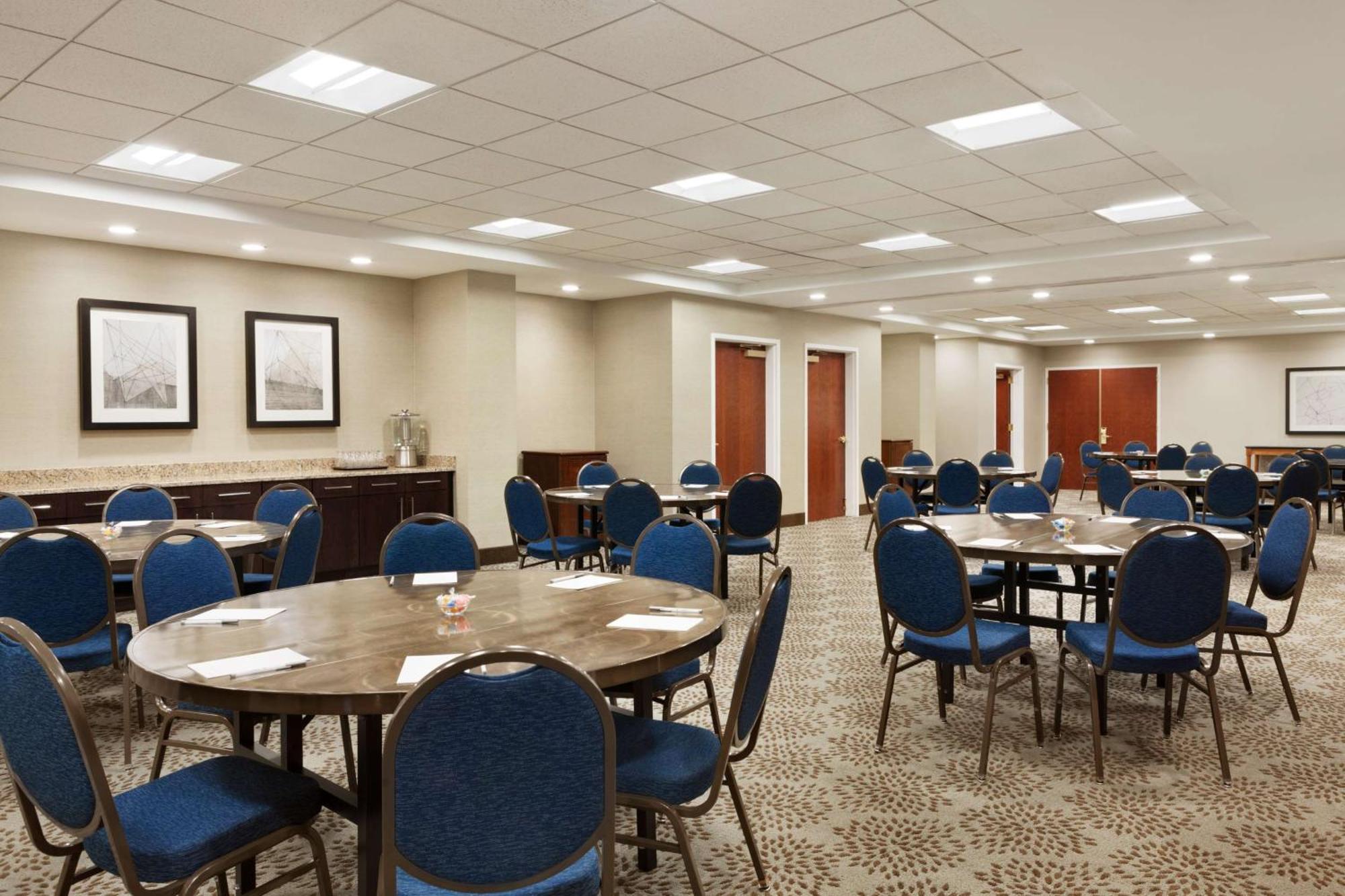 Hampton Inn Long Island-Brookhaven Farmingville Bagian luar foto