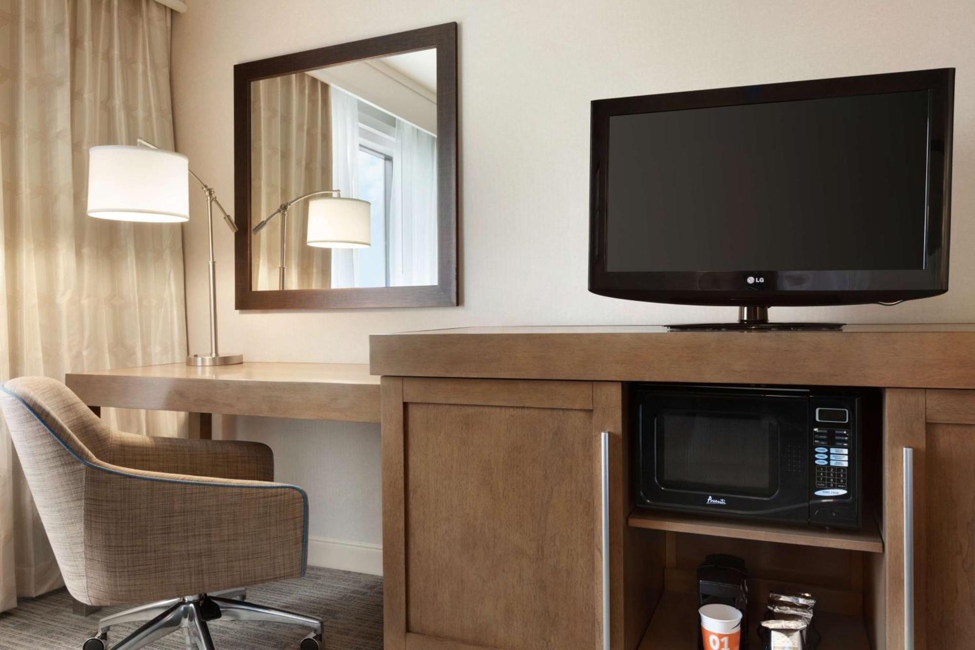 Hampton Inn Long Island-Brookhaven Farmingville Bagian luar foto