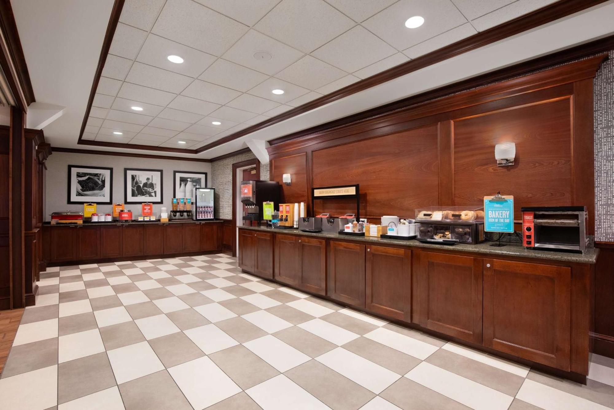 Hampton Inn Long Island-Brookhaven Farmingville Bagian luar foto