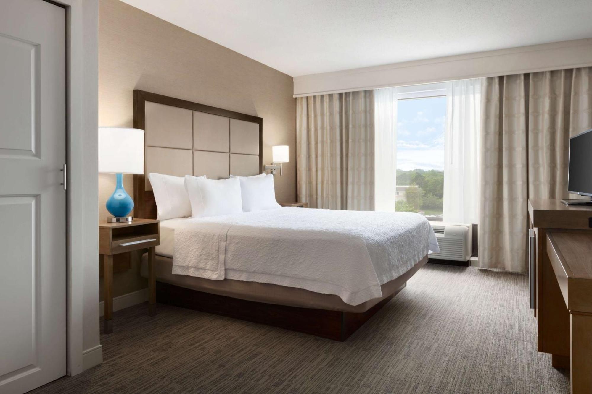Hampton Inn Long Island-Brookhaven Farmingville Bagian luar foto