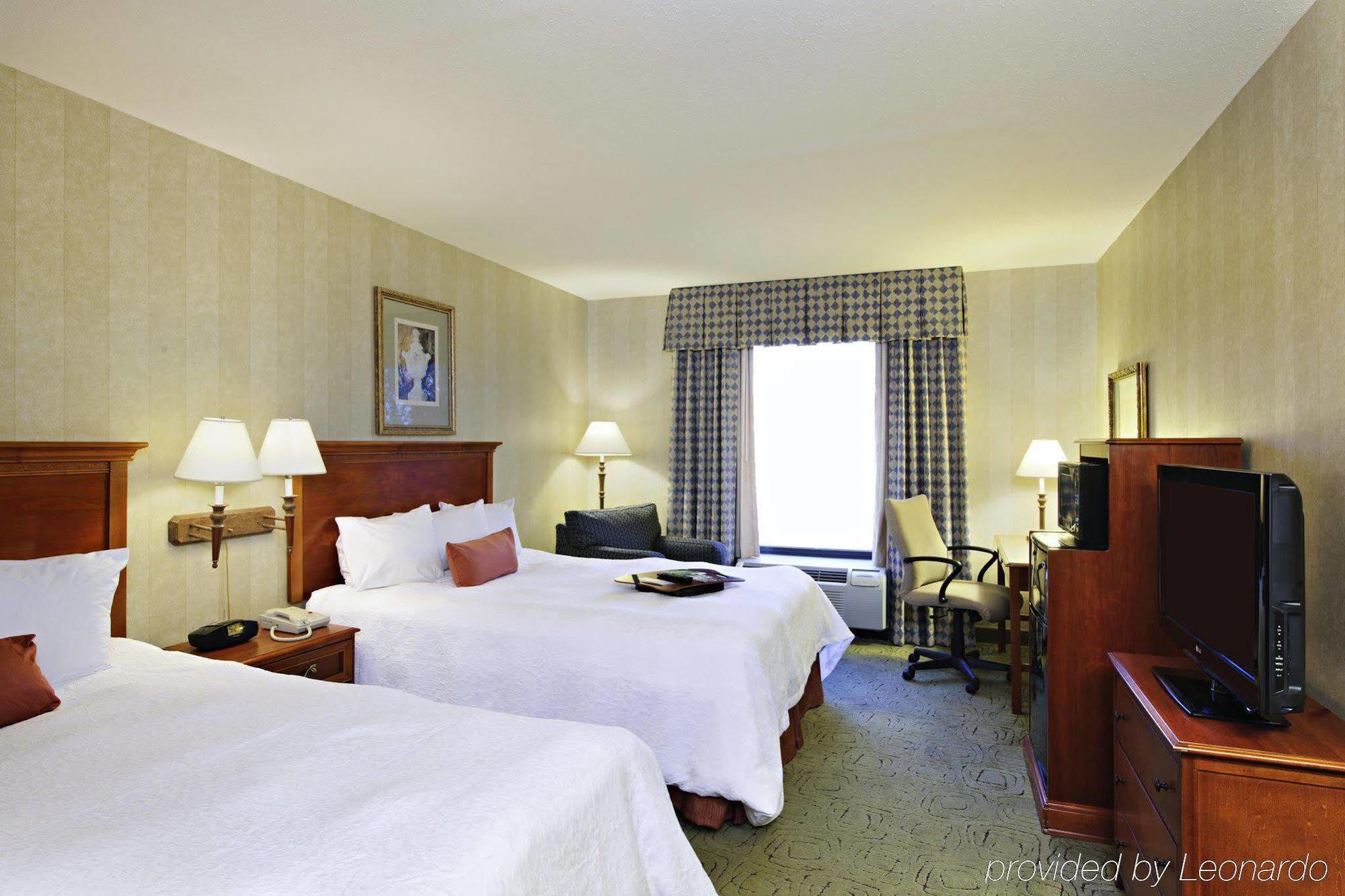Hampton Inn Long Island-Brookhaven Farmingville Bagian luar foto